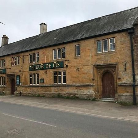 The Fleur-De-Lis Hotel Chiselborough Esterno foto